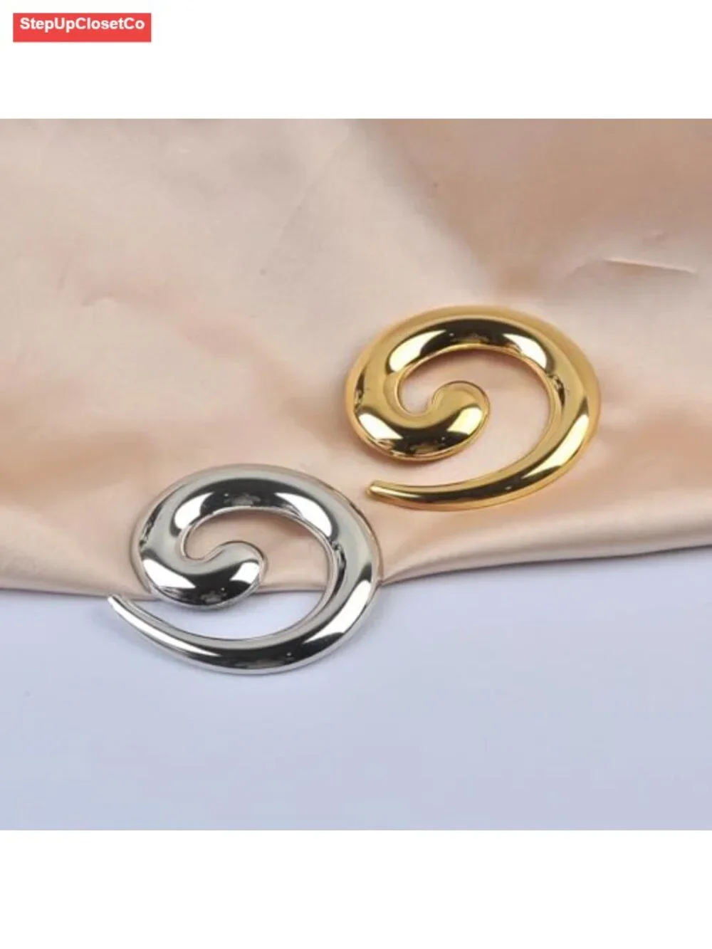 Spiral Brooch Pin for Women Alloy Crafted Statement Lapel Pin